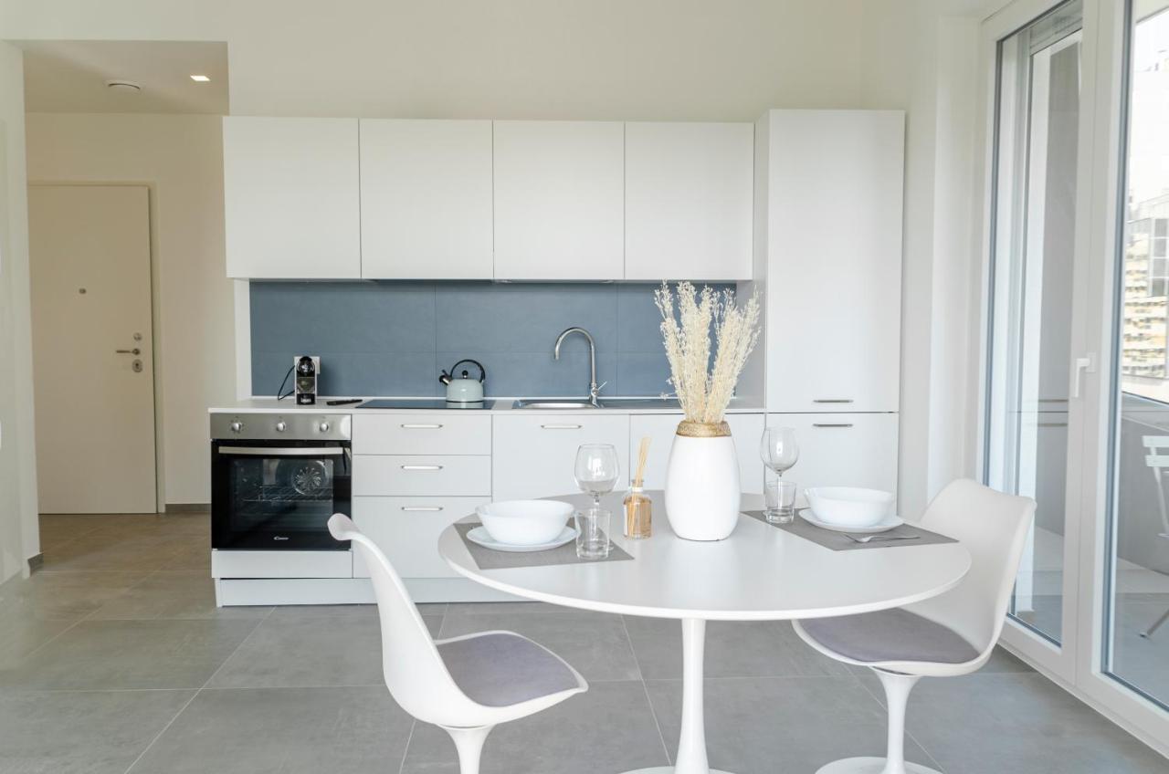 Apulialux - Exclusive And Modern City View, Private Parking Apartman Bari Kültér fotó