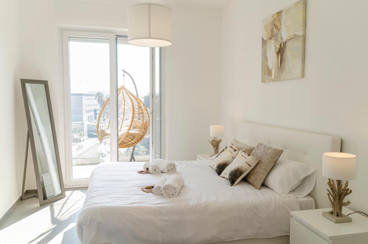 Apulialux - Exclusive And Modern City View, Private Parking Apartman Bari Kültér fotó